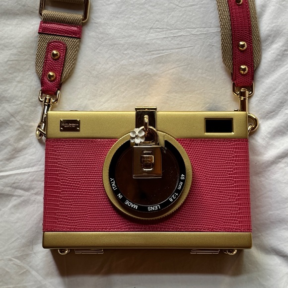 Dolce & Gabbana Camera Bag ๐๐ - Picture 11 of 16